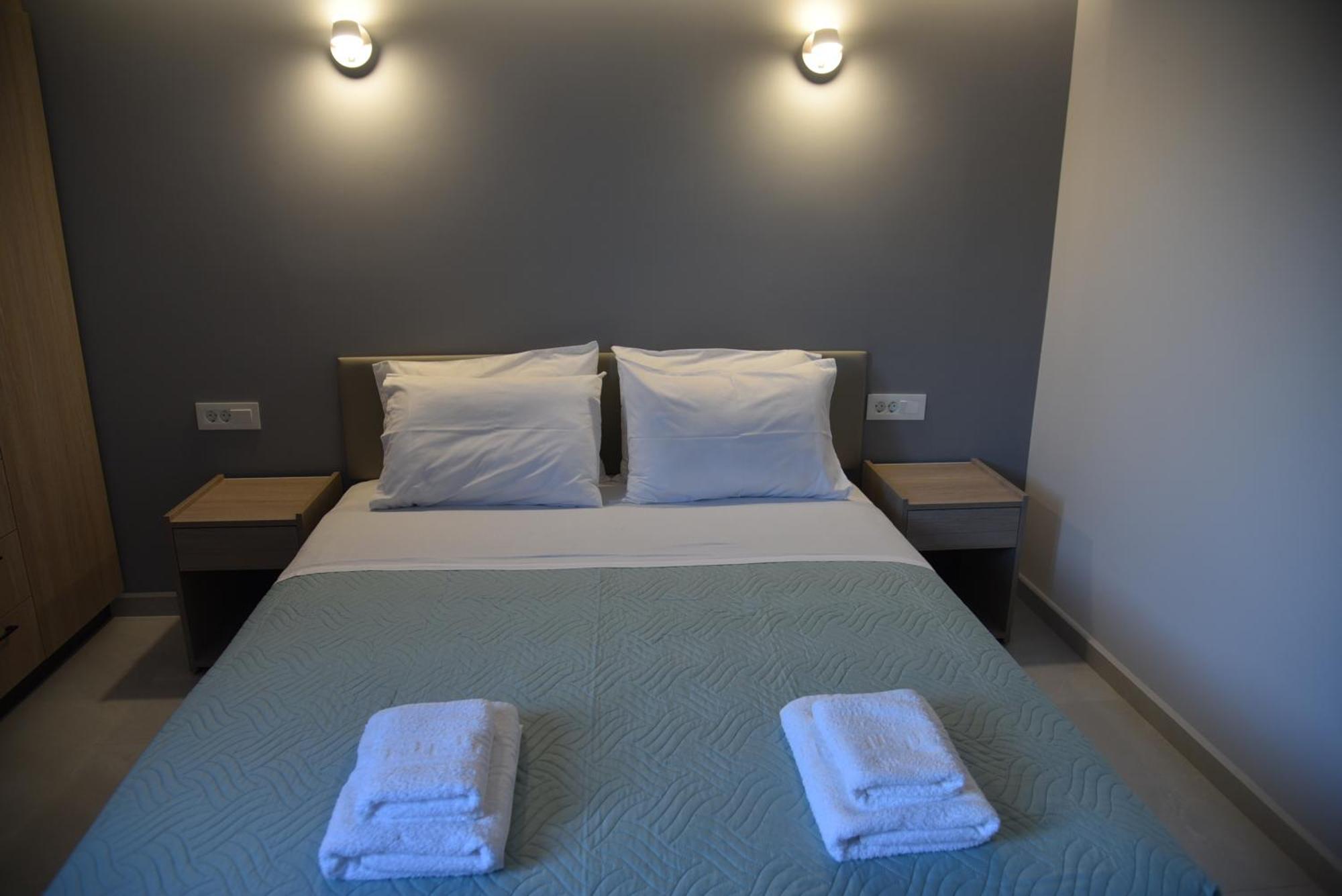 Pirgos Deluxe Apartment - Private Parking Киссамос Экстерьер фото