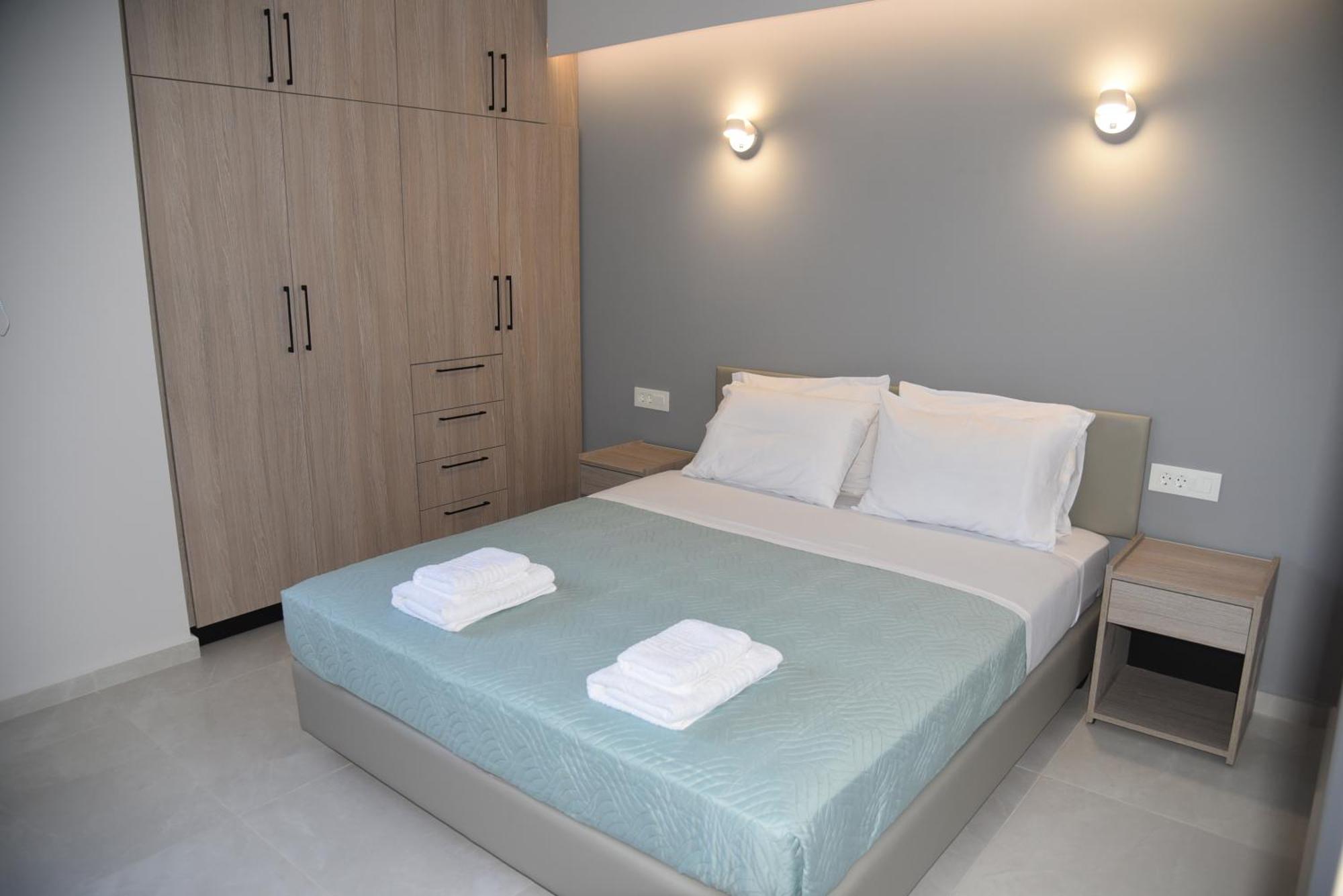 Pirgos Deluxe Apartment - Private Parking Киссамос Экстерьер фото