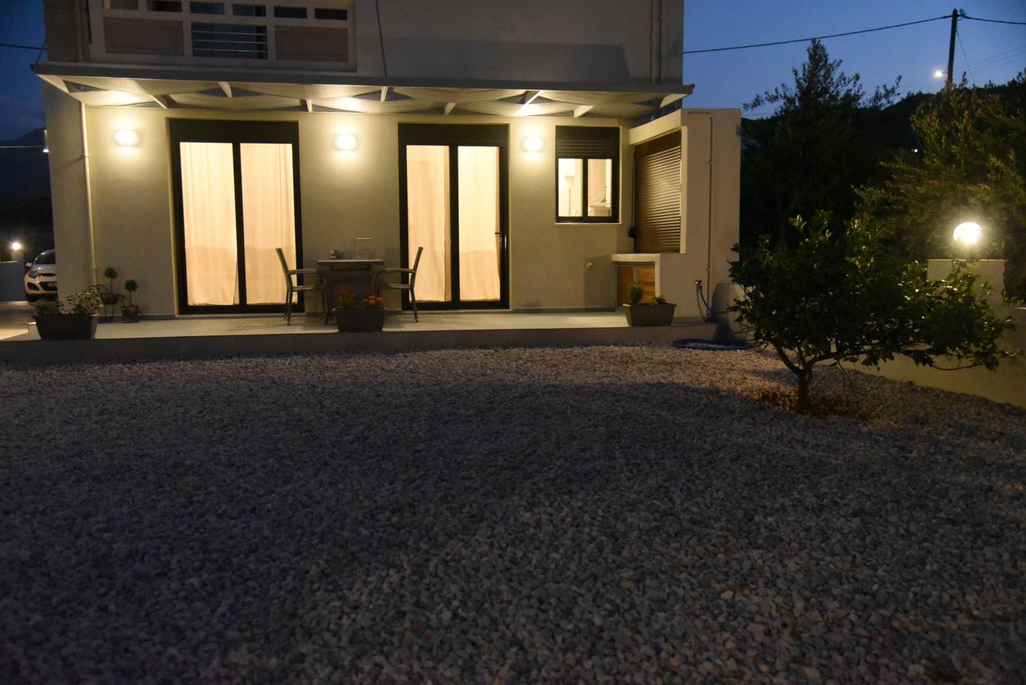 Pirgos Deluxe Apartment - Private Parking Киссамос Экстерьер фото