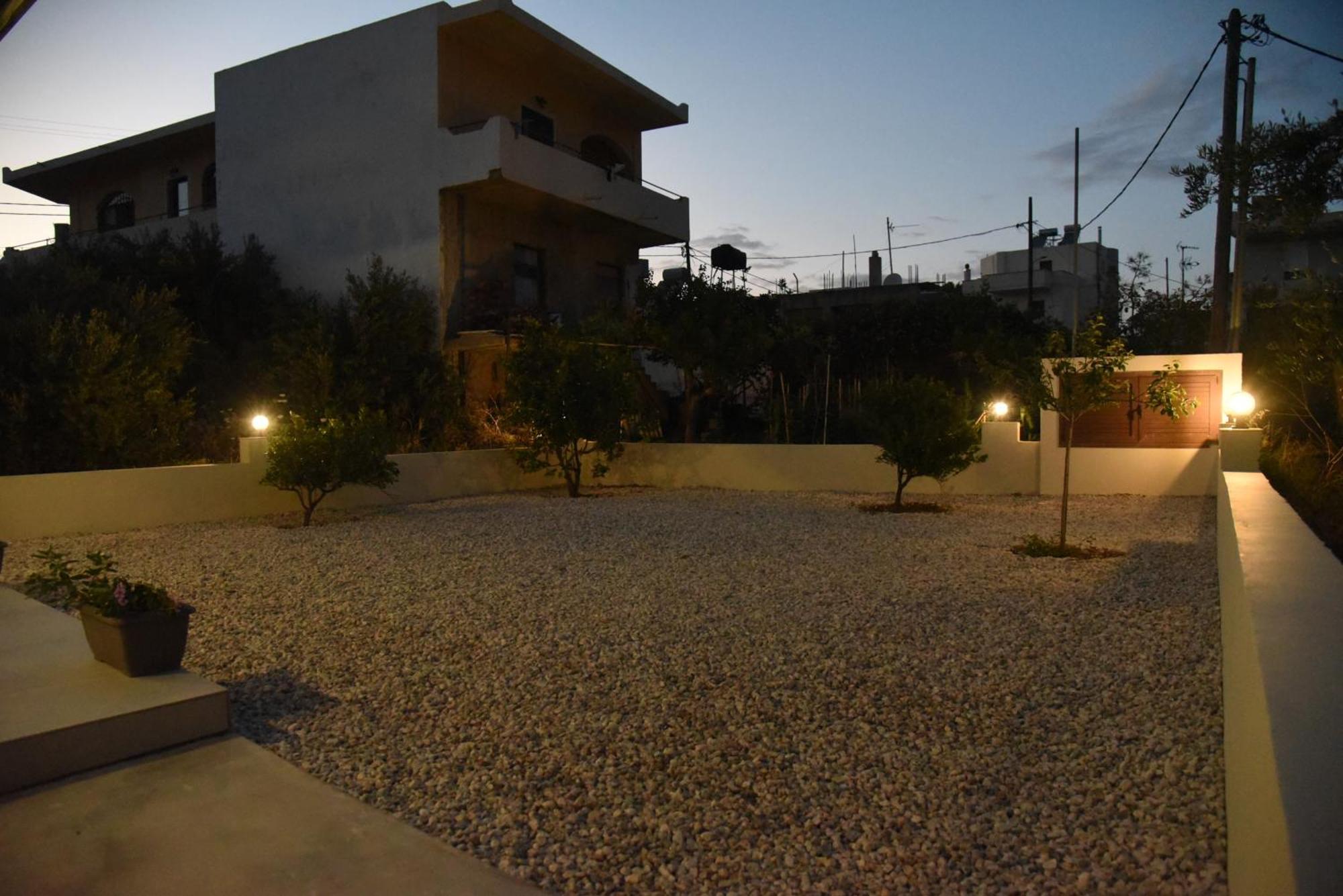 Pirgos Deluxe Apartment - Private Parking Киссамос Экстерьер фото
